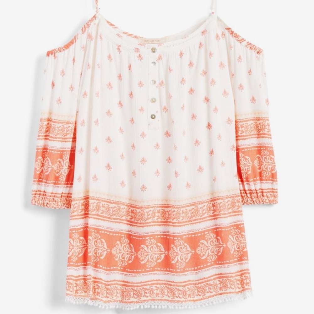 Stitch Fix:  Skies are Blue cold shoulder